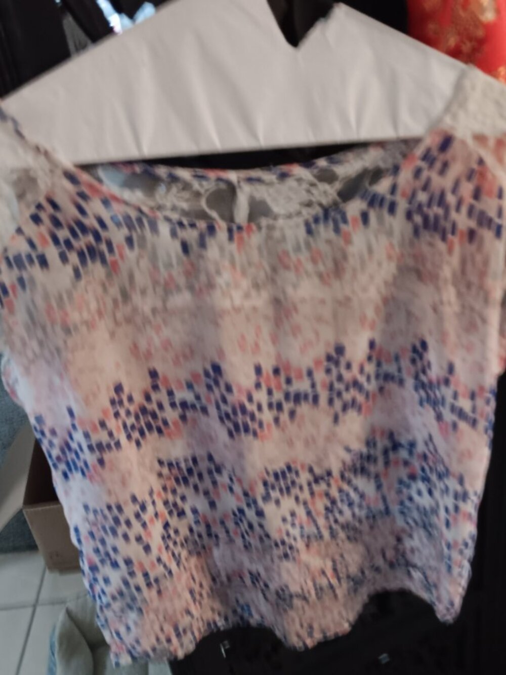 Ladies light top by Cedar Tree